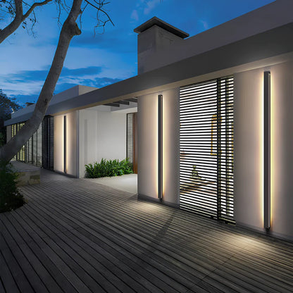 Luminária de parede externa Linear Luxe™