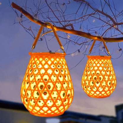 Solara™ Woven Lamp