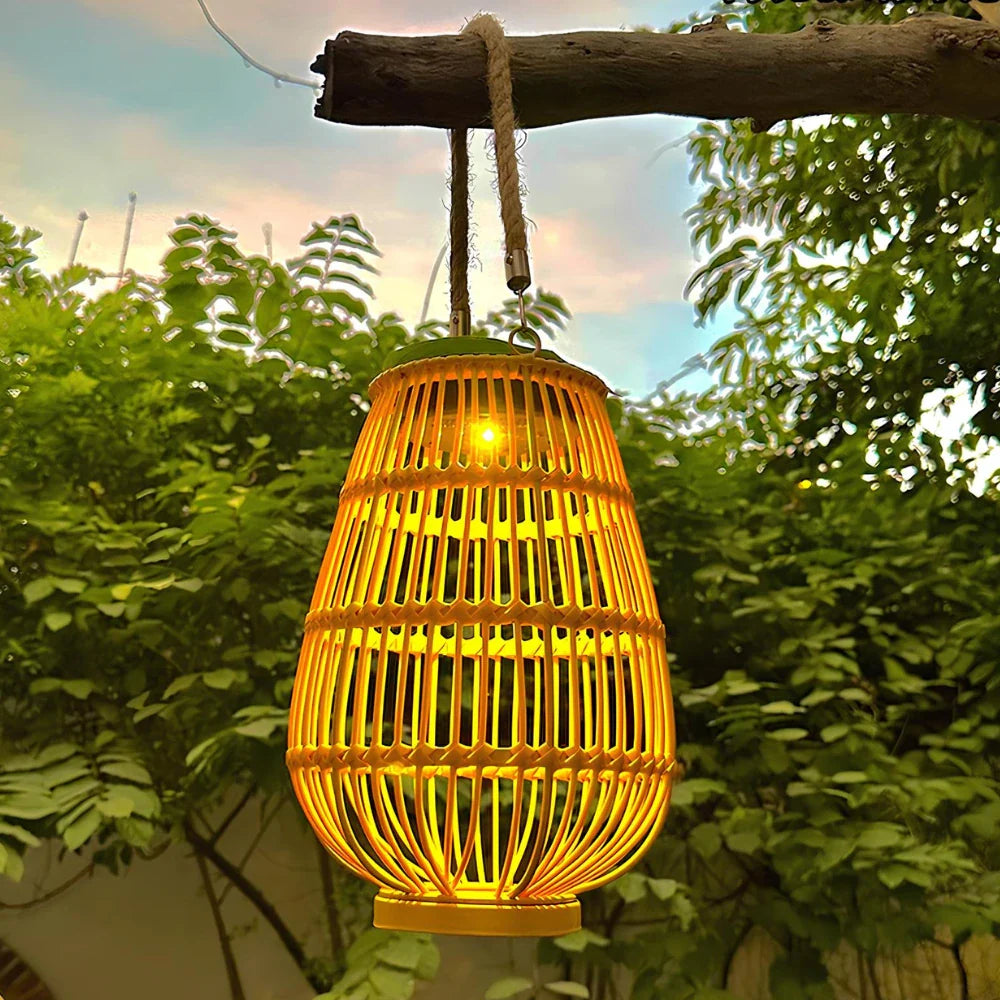 Solara™ Woven Lamp