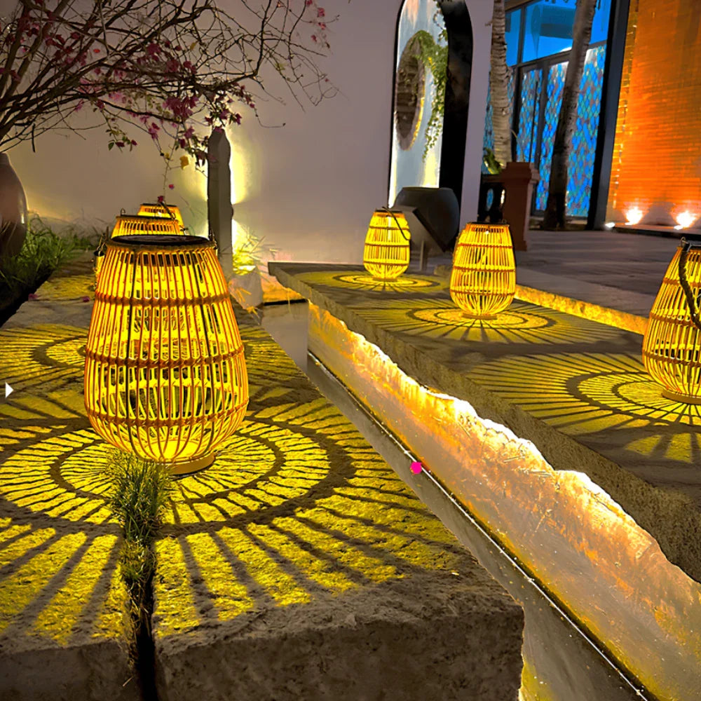 Solara™ Woven Lamp