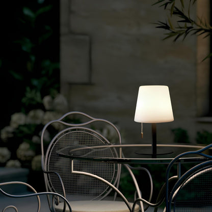 Modern minimalist table lamp