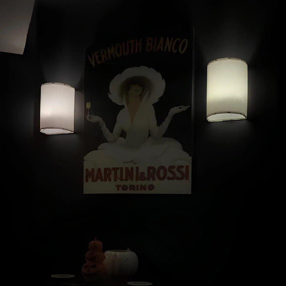 Luminária de parede em linho claro