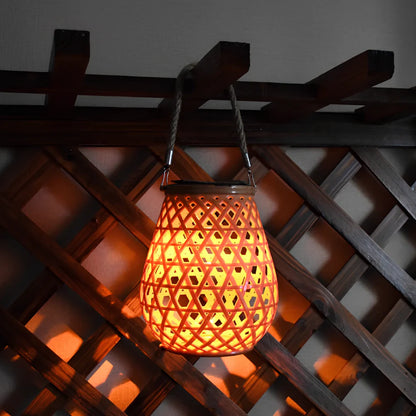 Solara™ Woven Lamp