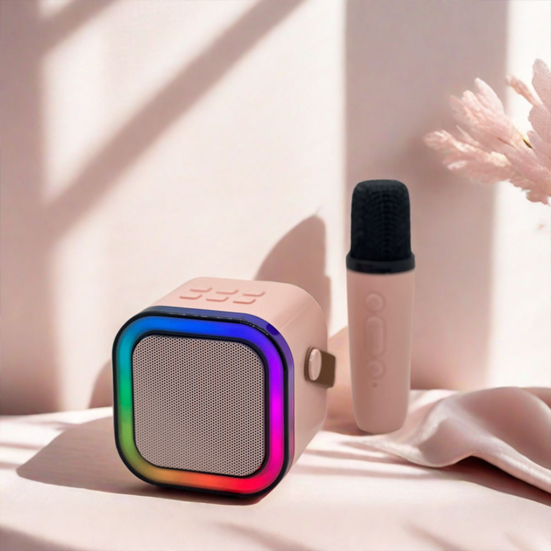Mini alto-falante portátil com microfone e luzes RGB. 