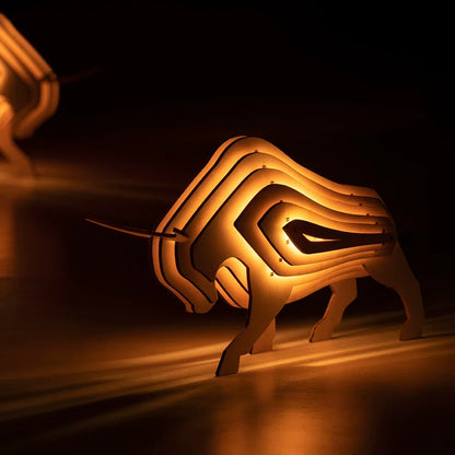 Luminária de madeira WildCraft™ com animais