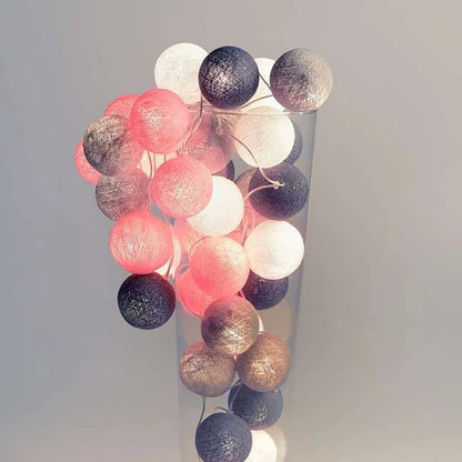 Guirnalda de bolas de algodón