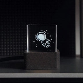 Cubo de Cristal Holográfico Inteligente – Relógio Digital, Estação Meteorológica e Álbum 3D com Animes em GIF