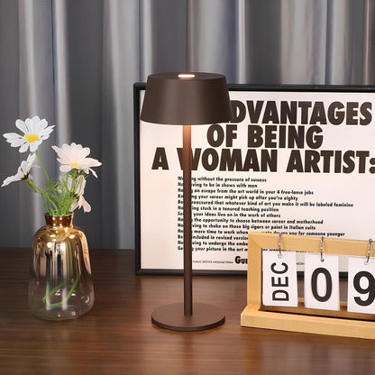 Modern and elegant table lamp