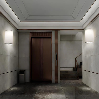 Luminária de parede em linho claro