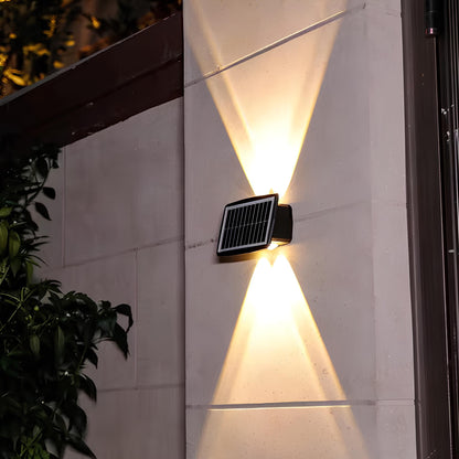 Solar wall light