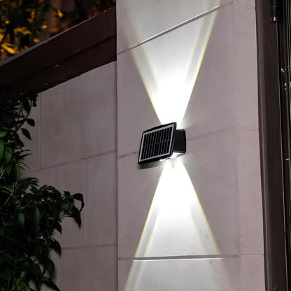 Solar wall light
